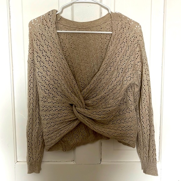 Beige knitted sweater - Picture 1 of 1